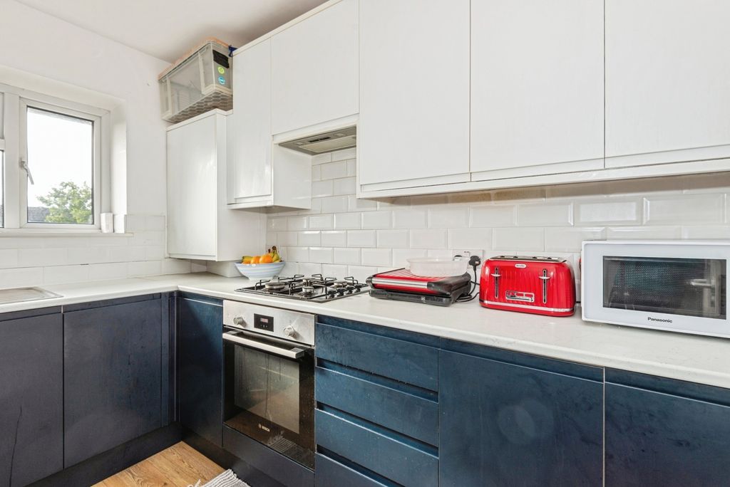 Property photo 2 of 17 Photo