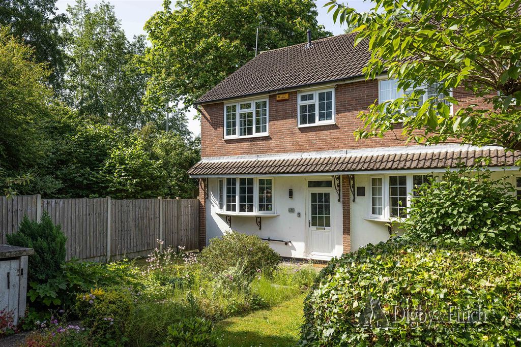 Property photo 1 of 21 7 Cherrytree Close, Radcliffe On Trent-3Watermarke