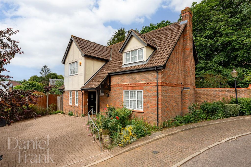 Property photo 1 of 27