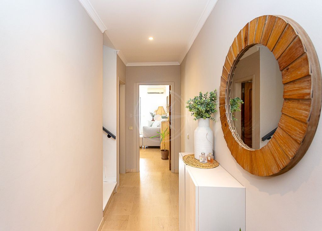 Property photo 3 of 28