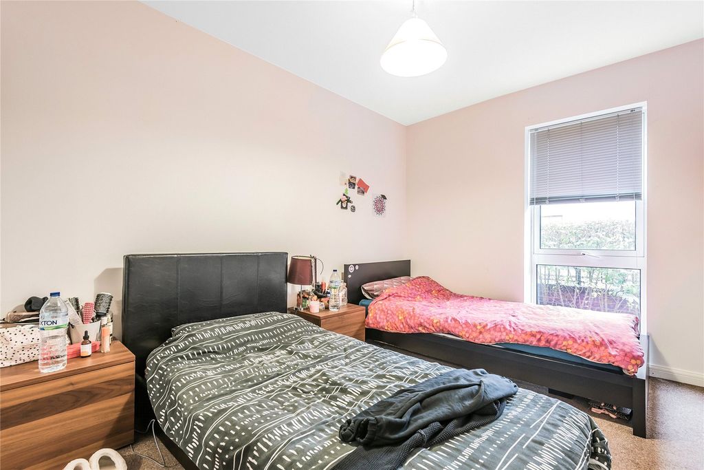 Property photo 3 of 9 Picture No. 13