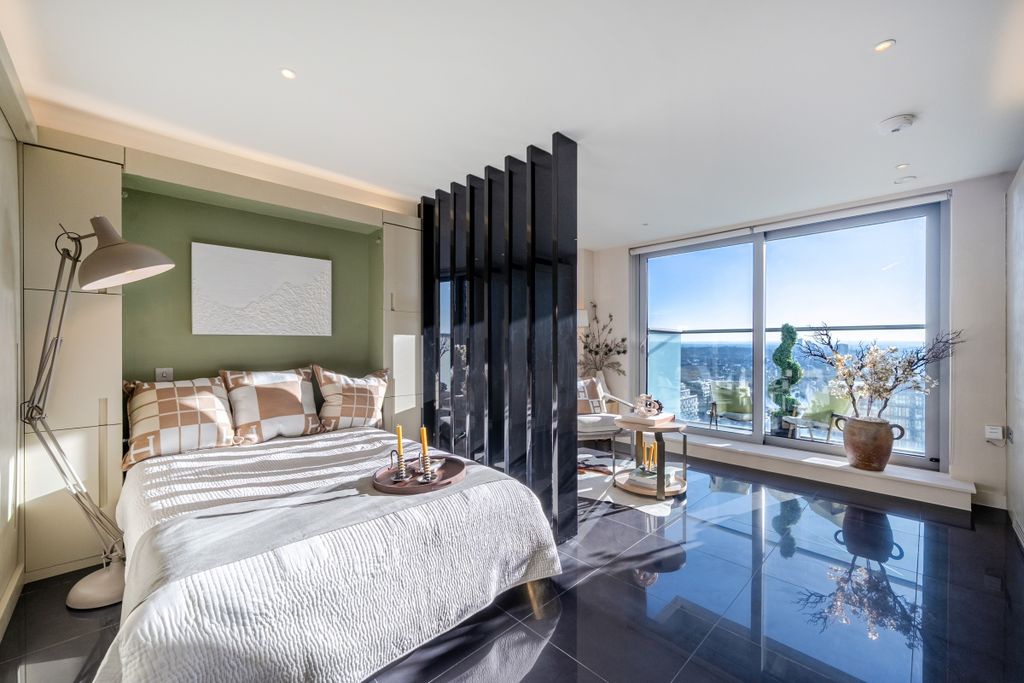 Property photo 2 of 40 1374093-1-6924163...