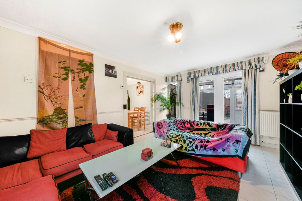 Property photo 1 of 11