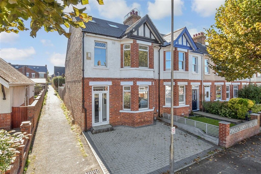 Property photo 1 of 17 External Web