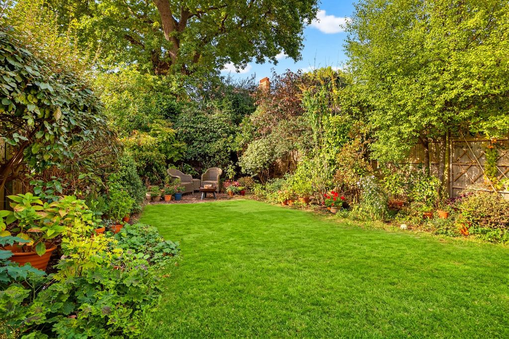 Property photo 2 of 15 Garden