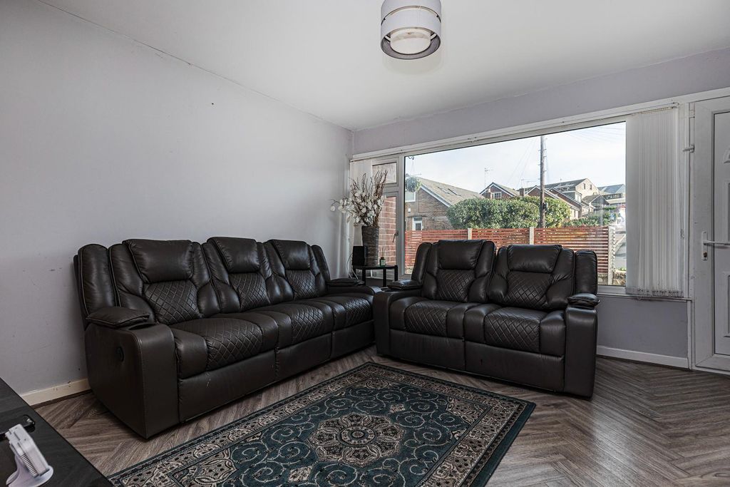 Property photo 3 of 15 Living Room