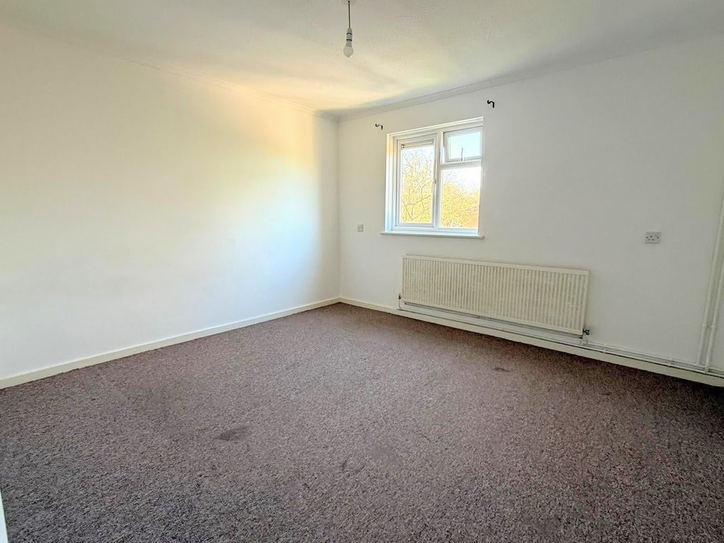 Property photo 2 of 5 Photo 2