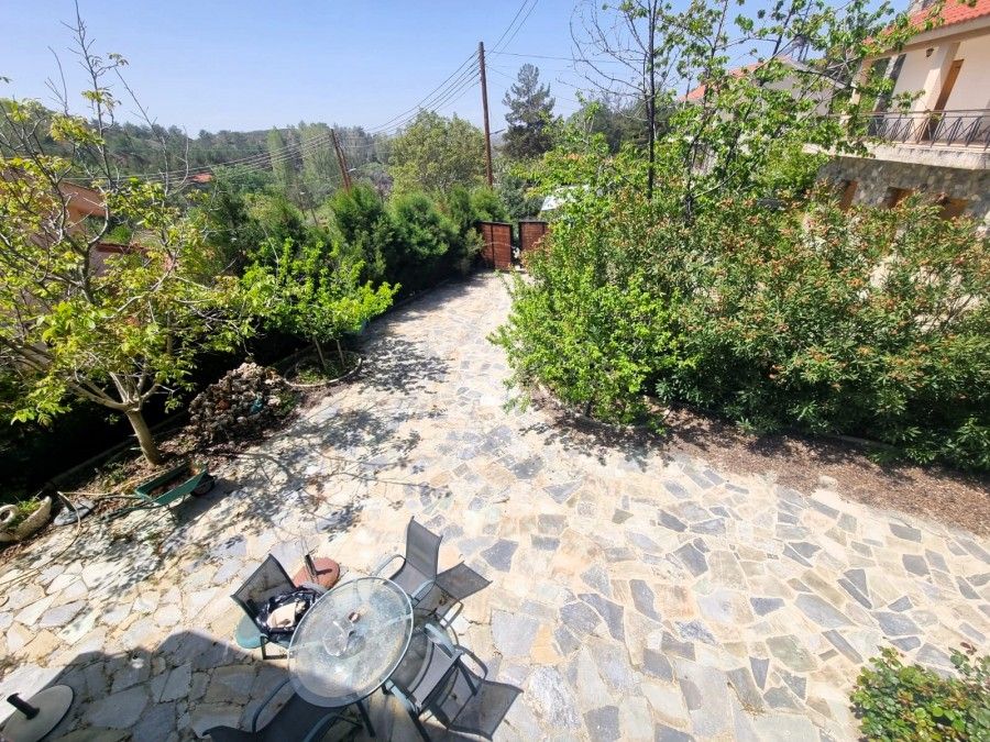 Property photo 3 of 14