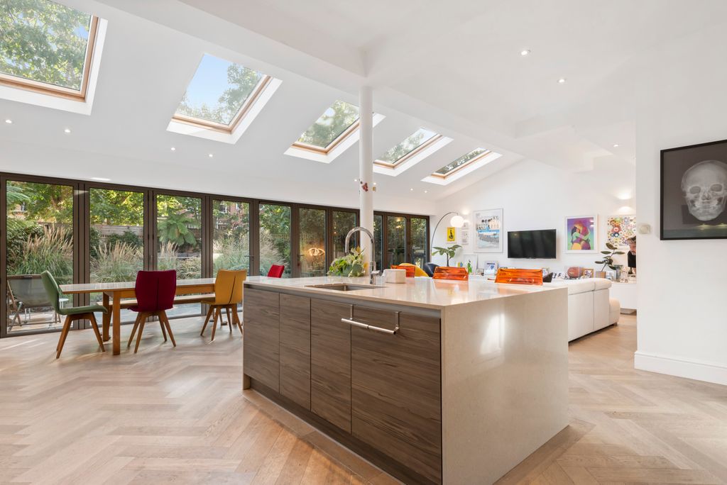 Property photo 3 of 17 Picture No. 19