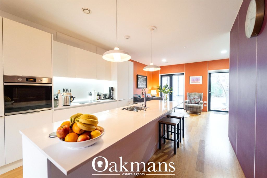 Property photo 2 of 40 Picture No. 08