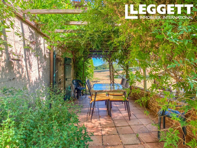 Property photo 2 of 10