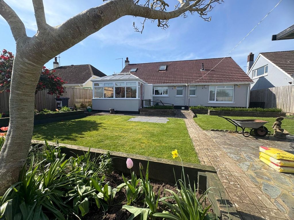 Property photo 2 of 16 Picture No. 31