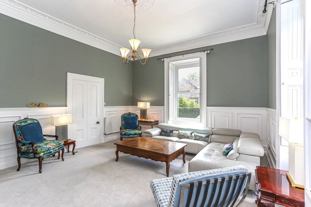 Property photo 3 of 55