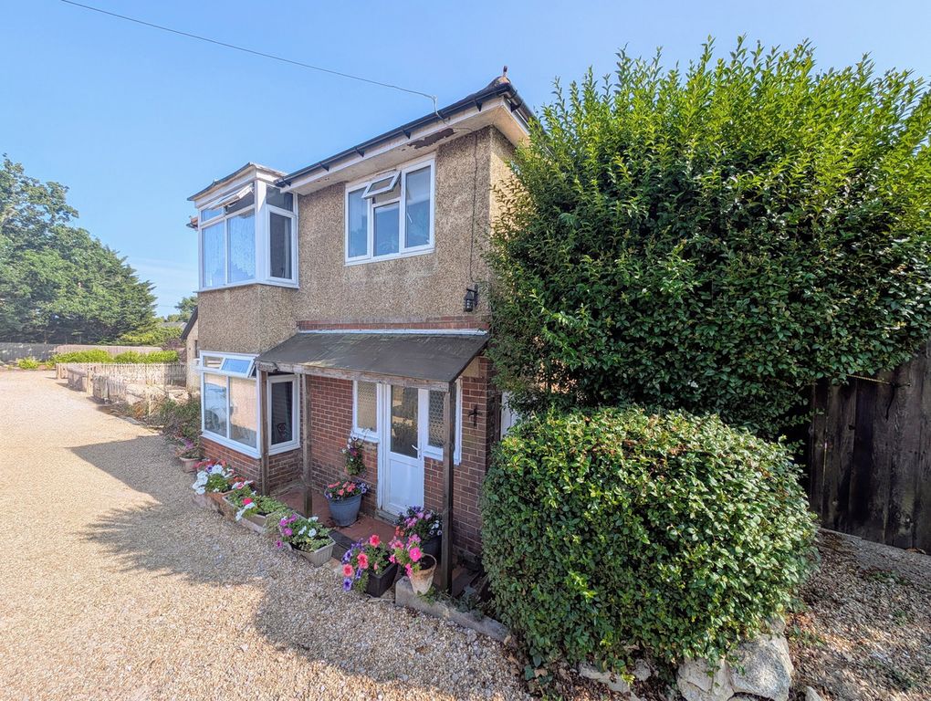 Property photo 3 of 41