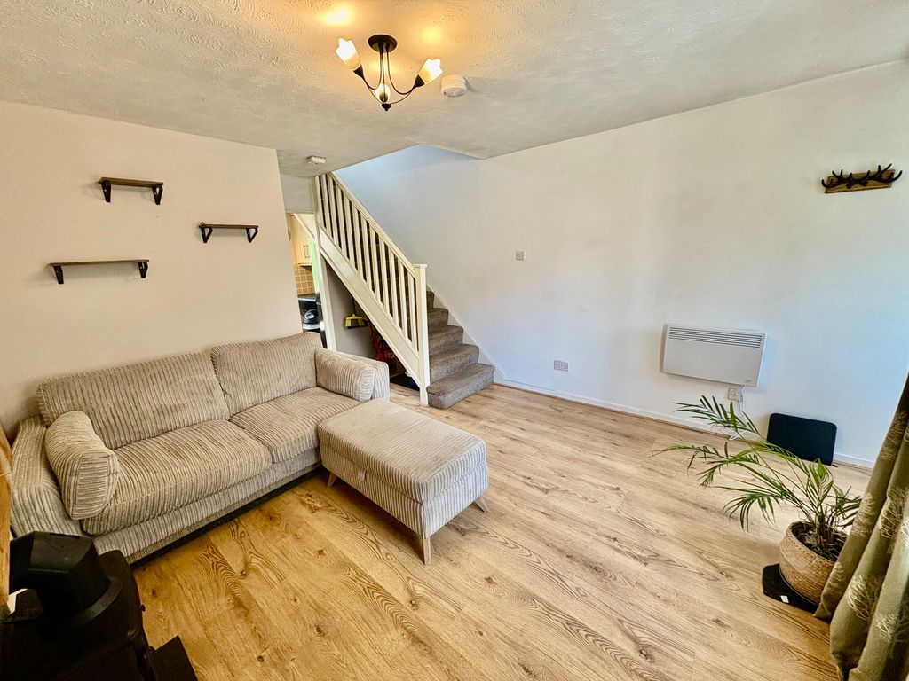 Property photo 2 of 11