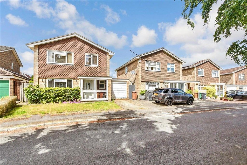 Property photo 1 of 10 External (Brochure)