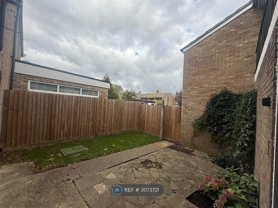 Property photo 3 of 23