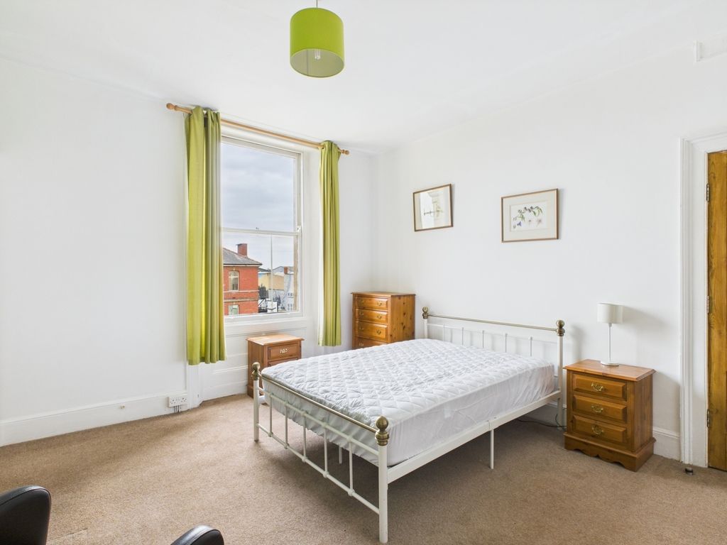 Property photo 1 of 8 Cam03062G0-Pr0131-Still009