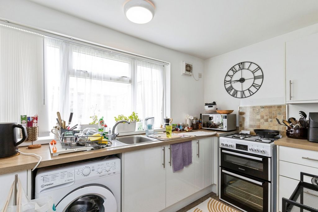 Property photo 2 of 11 Pbox-Img.Jpg