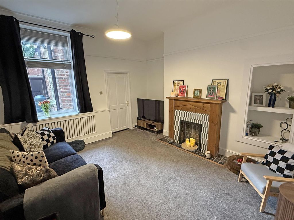 Property photo 2 of 14 Stephenson Street North Shields Lounge.Jpg