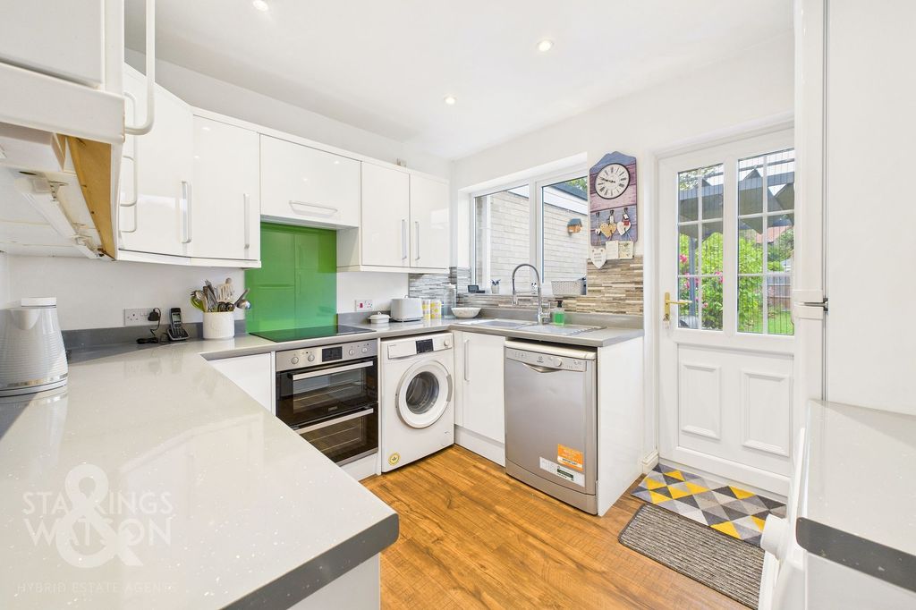 Property photo 3 of 20