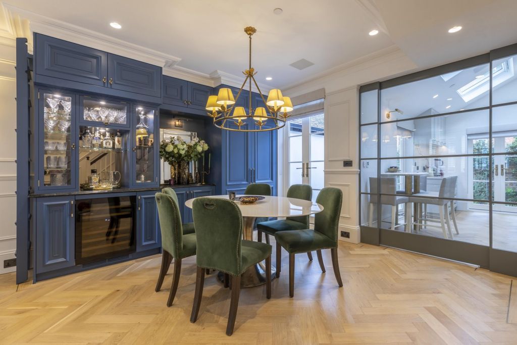 Property photo 3 of 8 Picture No. 04