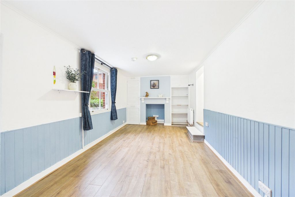 Property photo 3 of 6 Picture No. 14