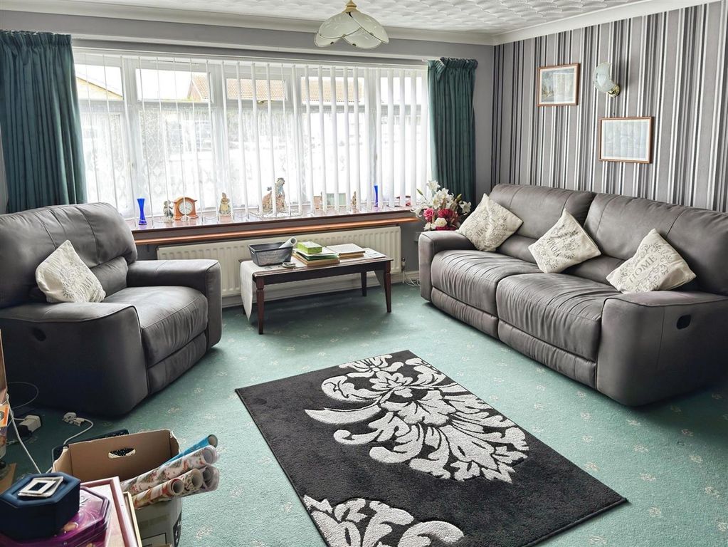 Property photo 3 of 12 Thurne Road  (6).Jpg