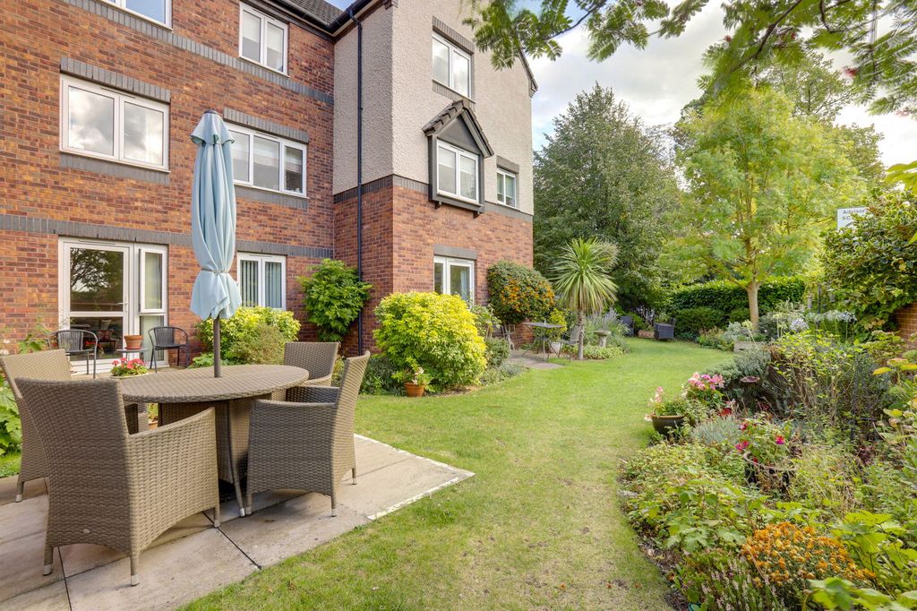 Property photo 1 of 24