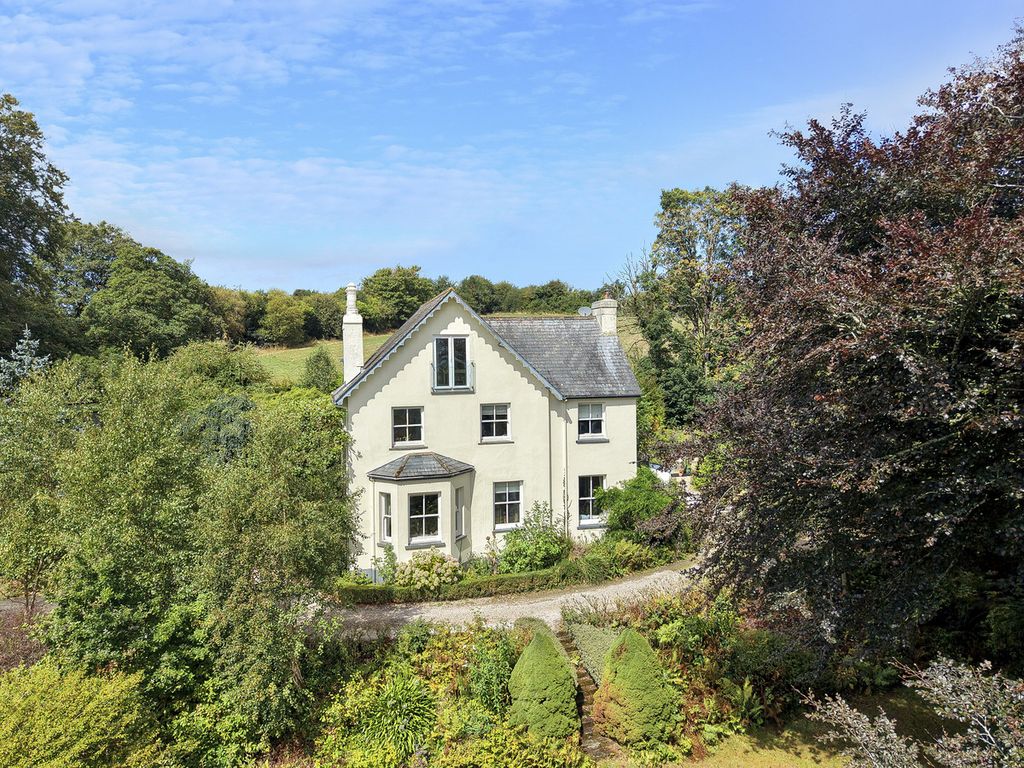Property photo 1 of 24