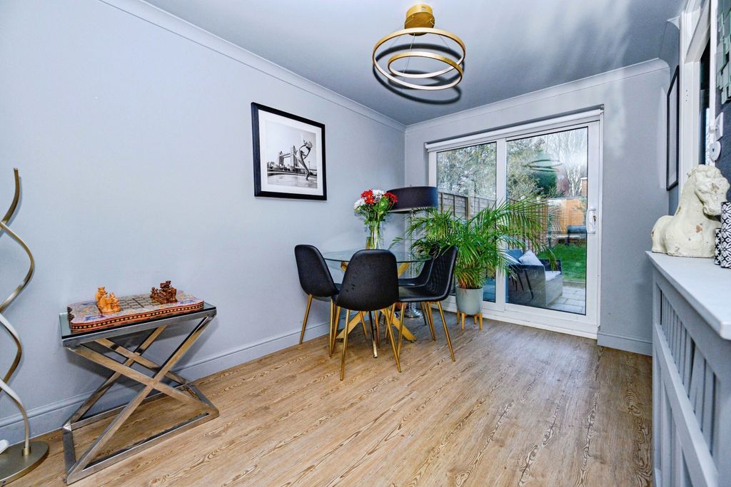 Property photo 3 of 12 Dining Area