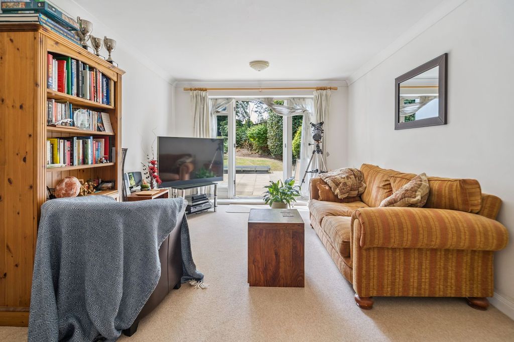 Property photo 2 of 11