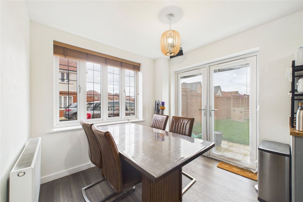 Property photo 3 of 9 Picture No. 05