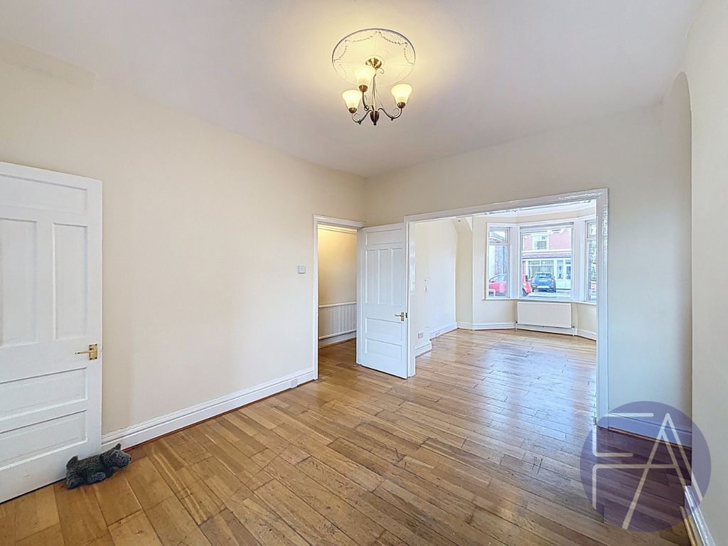 Property photo 2 of 21 4639554