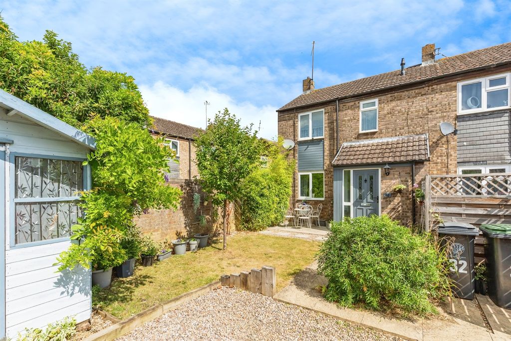 Property photo 2 of 17