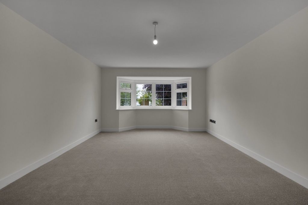Property photo 3 of 41