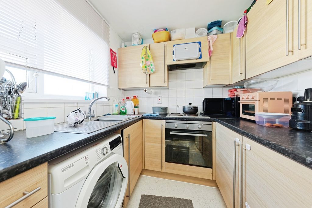 Property photo 2 of 9 Photo