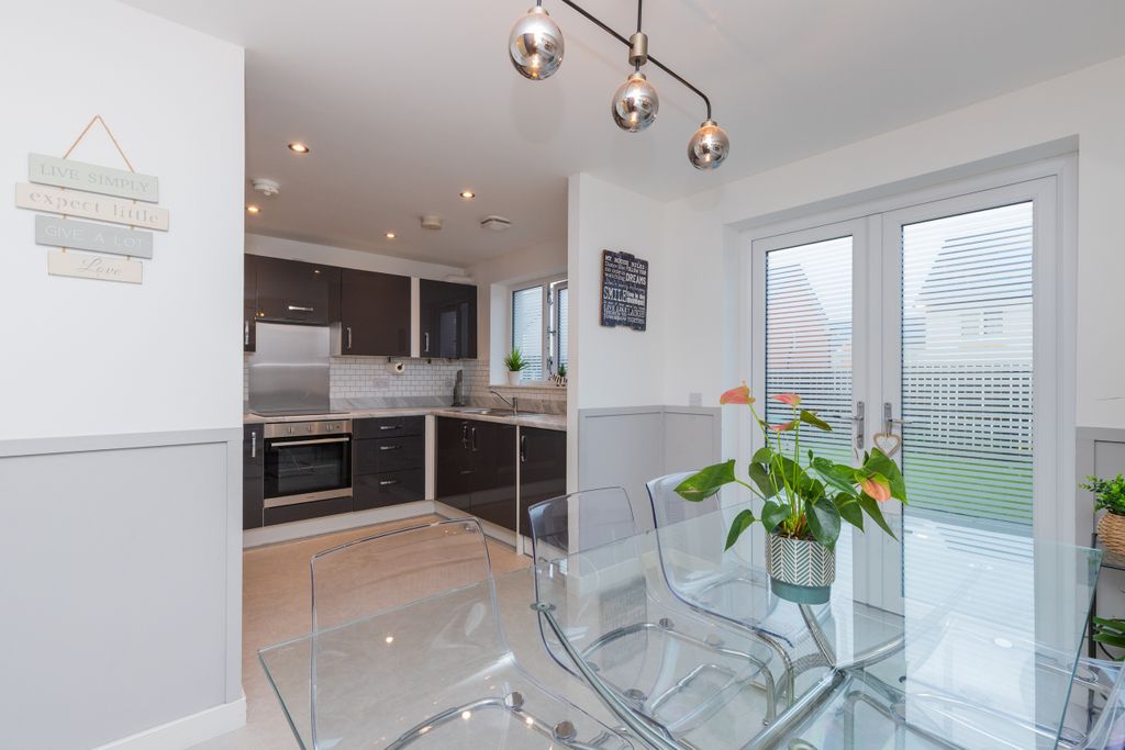 Property photo 2 of 25 47 Barskiven Circle Pa1 2Fa-15