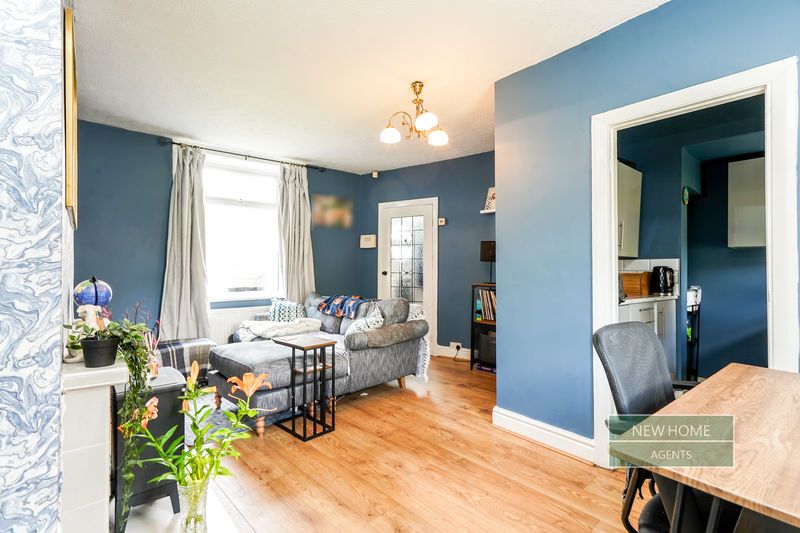 Property photo 3 of 12 Photo 8