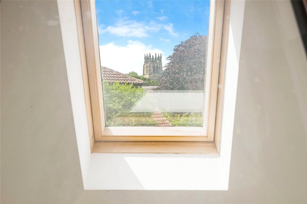 Property photo 2 of 25 Picture Window