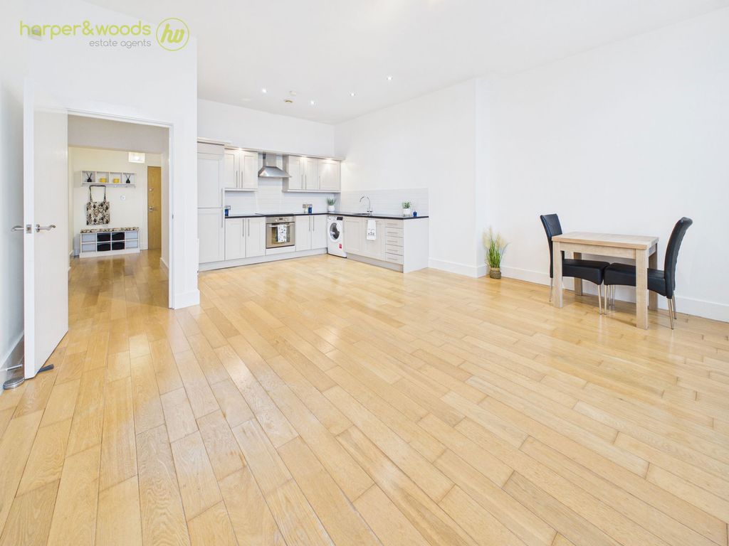 Property photo 2 of 23