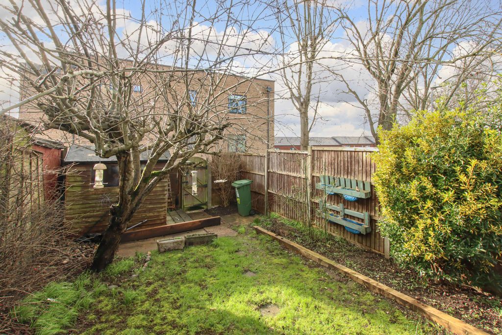 Property photo 2 of 17 Photo 3