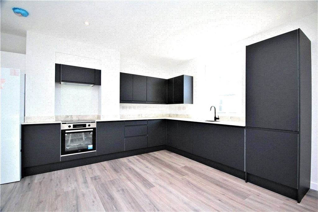 Property photo 1 of 5 Communal Kitchenette