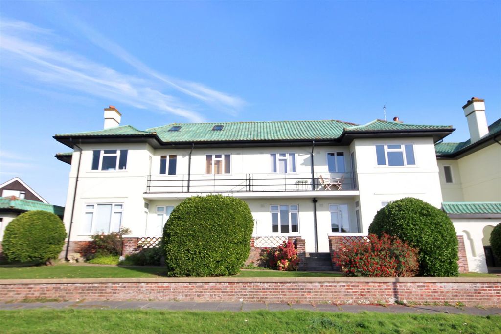 Property photo 1 of 7 Front