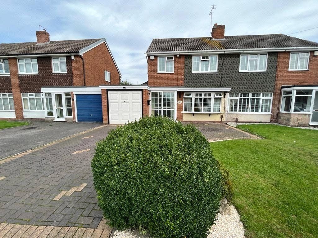 Property photo 1 of 8 Front