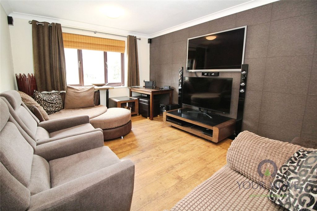 Property photo 1 of 12 Living Room