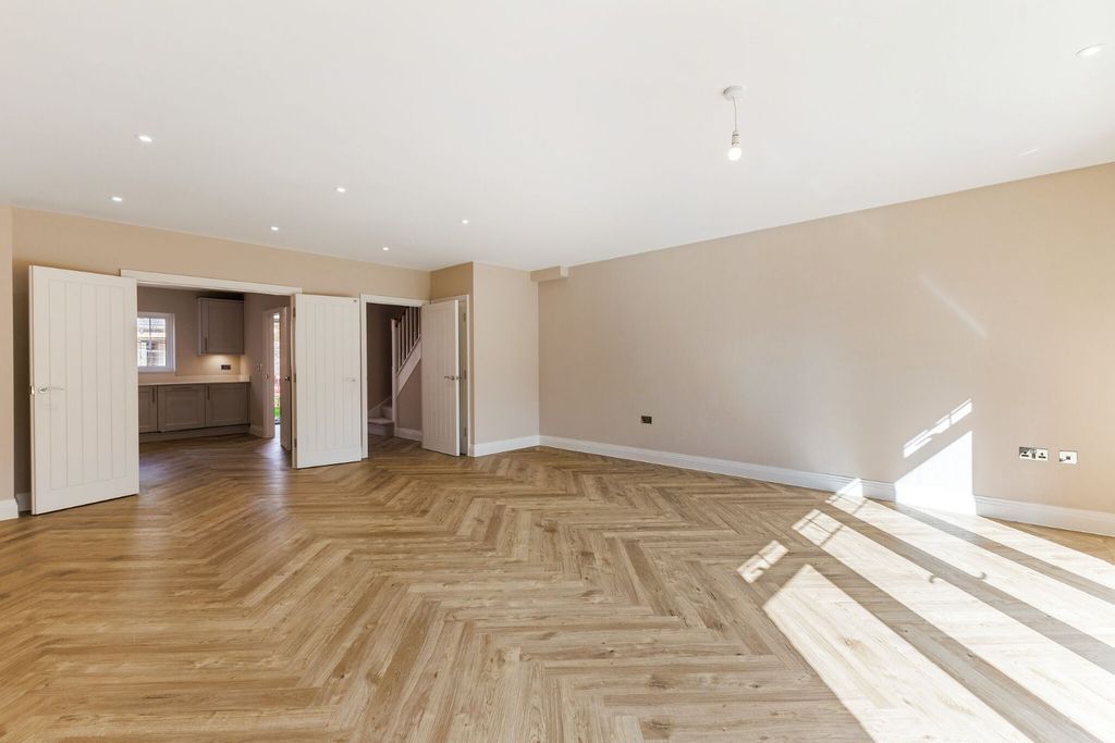 Property photo 2 of 22 Picture No. 06