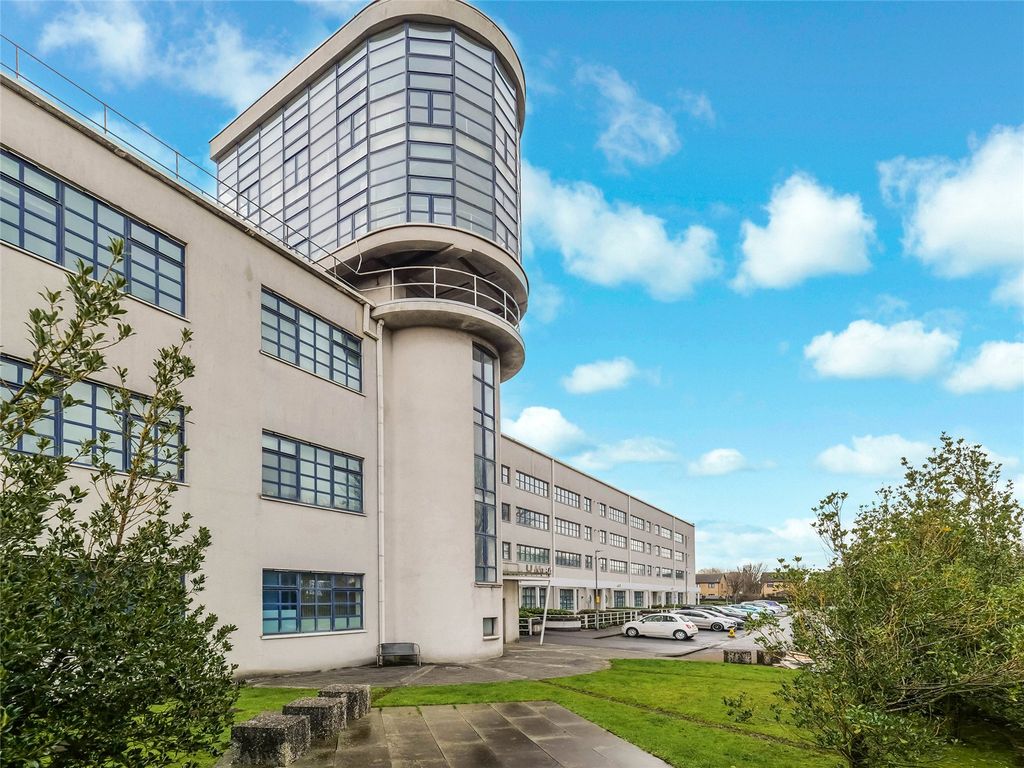 Property photo 1 of 16 Picture No. 08