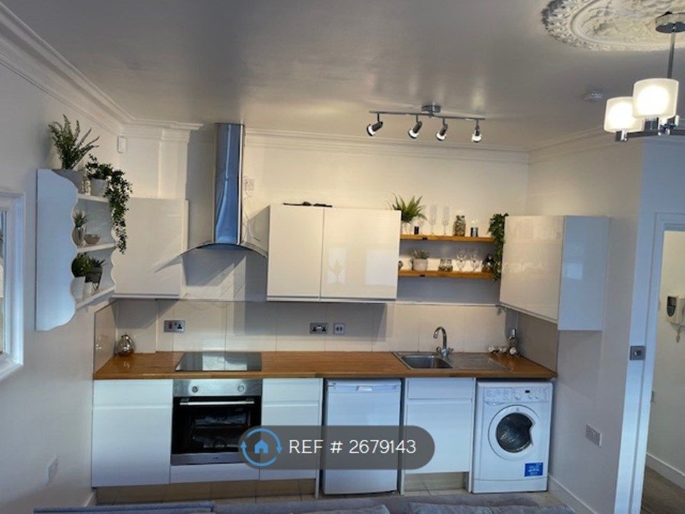 Property photo 3 of 33