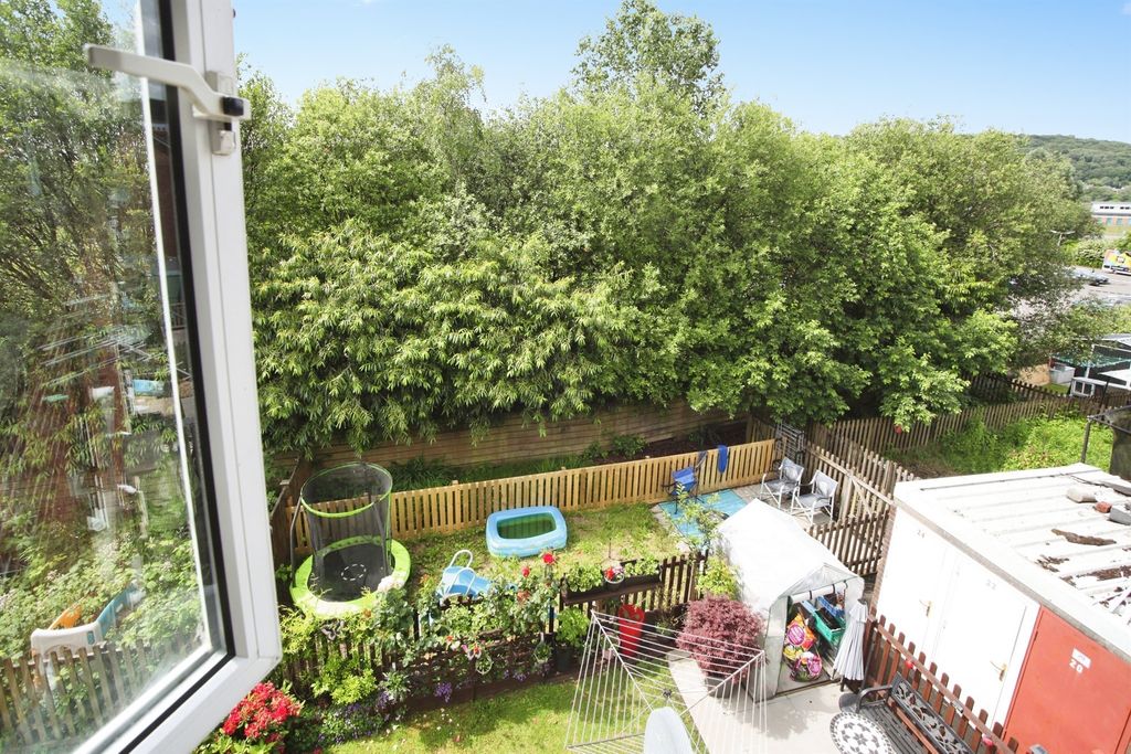 Additional image 10 of 2 bed flat for saleTreharne Flats, Rhydyfelin, Pontypridd CF37